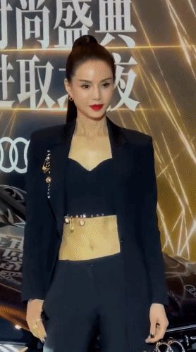 微变传奇广告美女