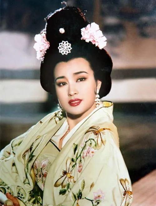 微变传奇广告美女
