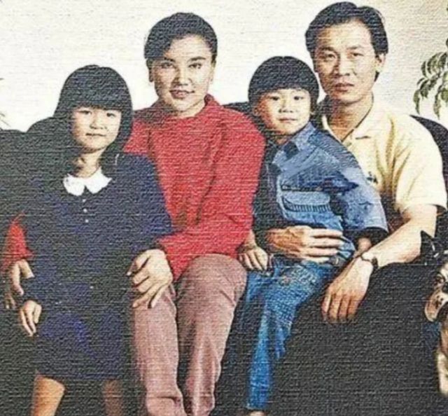 微变传奇广告美女