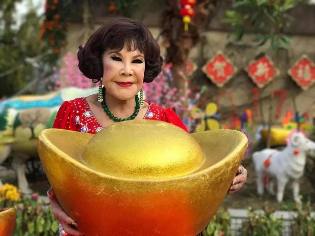 微变传奇广告美女