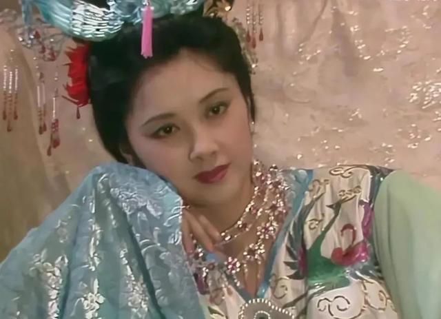 微变传奇广告美女
